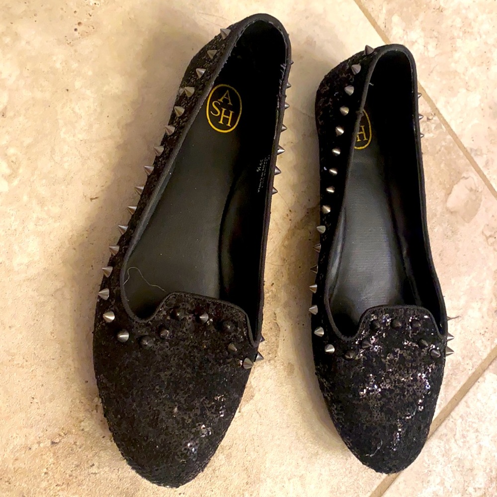 Ash flat size 9